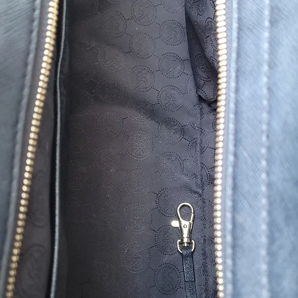 Michael Kors Hope Messenger Large Black Gold Purse